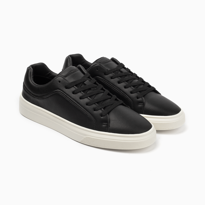 Basic Ultra-light Sneaker-Black